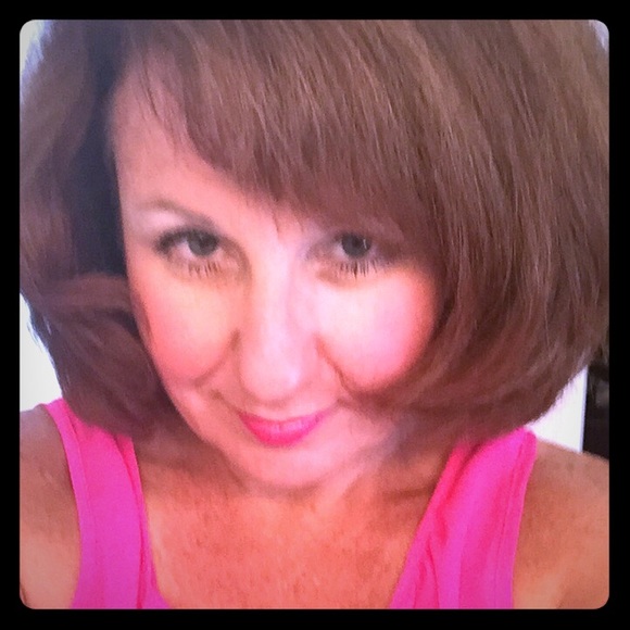 Meet your Posher, Brenda - Picture 1 of 3